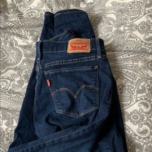 Levi’s 710 super skinny jeans